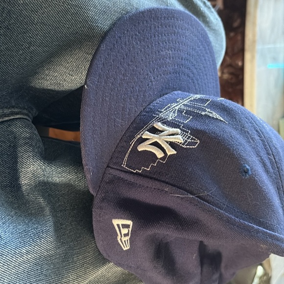 Throwback NY 59 FIFTY Yankees cap from clubhouse store inside Yankee Stadium. - Picture 4 of 5